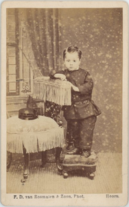foto-27235 Portret van Jacob Krijgsman, weesjongen in het Protestants Weeshuis te Hoorn, 187-?