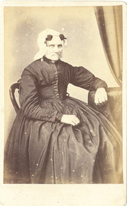foto-10206 Portret van Jantje Koster, omstreeks 1870, 187-?