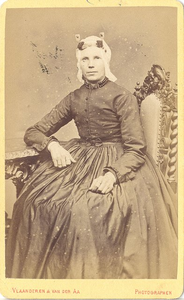 46185 Portret van Dieuwertje Gorter, 186-?