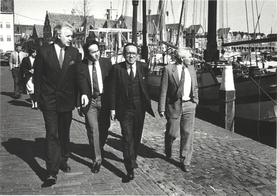 foto-12001 Japanse ambassadeur in Nederland, de heer Tadashi Otaka in Hoorn, 1989, 29 maart