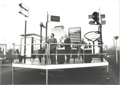 foto-12291 Bedrijven presenteren straatmeubilair in Hoorn, 1988, 10 november