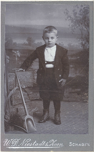 foto-19450 Portret van, mogelijk, Piet van der Oord, 1900