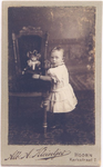 foto-25998 Portret van Elisabeth Groot als kleuter, ca. 1885