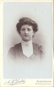 foto-8451 Portret van Aaltje Nauta, omstreeks 1900, ca. 1900