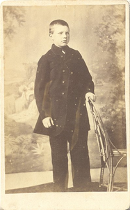 foto-9361 Portret van jongen uit omstreeks 1880 (?), 188-?