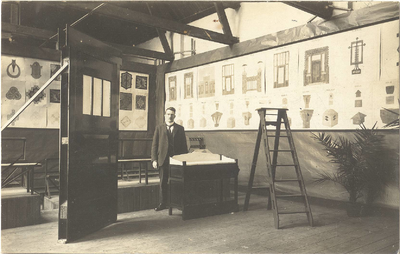 foto-15344 B.B. Crone, leraar van de Ambachtsschool te Hoorn, 24 juni 1925, 1925