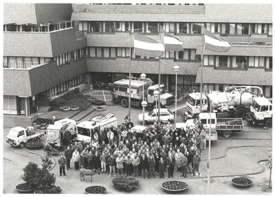 foto-11955 Personeel en materieel Openbare Werken van de gemeente Hoorn, 1989