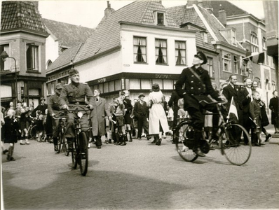foto-3510 Hoorn na de bevrijding, 1945