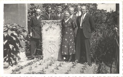 foto-7856 Leden van de Blauwe Knoop uit Wijdenes, ter gelegenheid van het 25-jarig jubileum, 1938