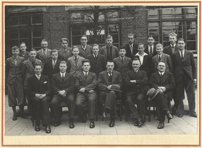 foto-15371 Leraren en leerlingen van de Ambachtsschool te Hoorn, ca. 1930