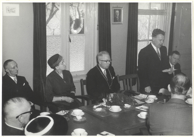 foto-19062 15 maart 1958 ; 25-jarig ambtsjubileum van burgemeester Honijk. Spreker Th. Laan, 1958