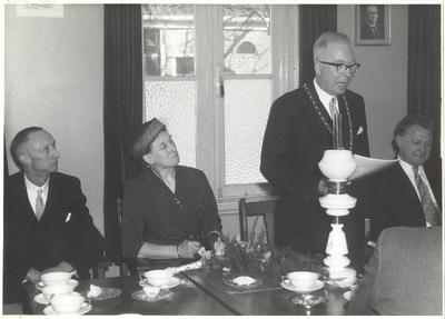 foto-19063 15 maart 1958 ; 25-jarig ambtsjubileum van burgemeester Honijk., 1958