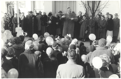 foto-19067 Aubade voor de burgemeester H.M. Honijk. 25-jarig ambtsjubileum. 15 maart 1958., 1958
