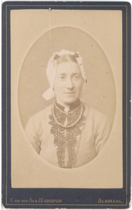 22288 Portret van een vrouw, 189-?