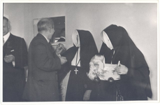 foto-22748(46) Opening Theresia kinderpaviljoen van het Sint Jans Gasthuis te Hoorn, 1953