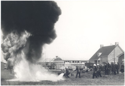 foto-24336 Demonstratie, gegeven door het brandweerkorps van de gemeente Grootebroek, ca. 1965