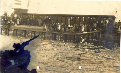 foto-6404 Zwemplaats aan de Boomsloot in Oostwoud, 194-
