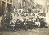 foto-7852 Klassefoto Normaalschool Hoorn, omstreeks 1920, ca. 1920