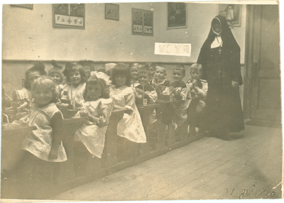 33834 Kleuterklas, 1920, 17 juni