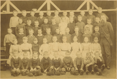 34537 Groepsfoto school B Enkhuizen 1890, 1890