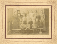 foto-34588 Groepsfoto Christelijke Bewaarschool Enkhuizen ca. 1890, ca. 1890