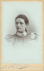 foto-36745 Portret van Niesje van der Sterr, ca. 1900