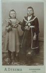foto-37444 Portret van twee meisjes, ca. 1900