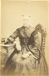 foto-37496 Portret van een onbekende dame, ca. 1870
