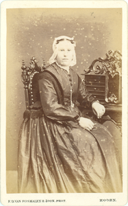 foto-37527 Portret van een onbekende vrouw, ca. 1870