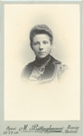 foto-37579 Portret van een onbekende vrouw, ca. 1905