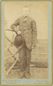foto-37582 Portret van een onbekende jongen, ca. 1885