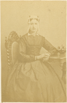 foto-37592 Portret van een onbekende vrouw, ca. 1860 - ca. 1870