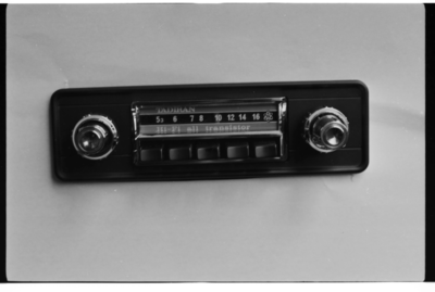 305 Autoradio, merk Tadiran